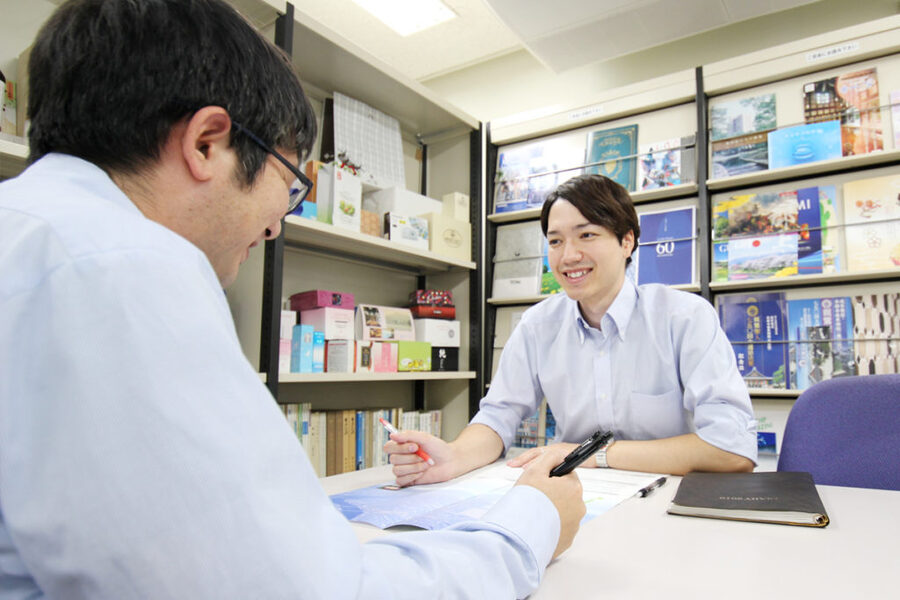 お客様との打ち合わせ