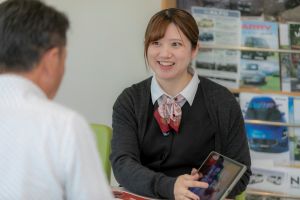 お客様の家族状況、ライフスタイルを伺い、ご要望を把握した上でお客様にぴったり！の1台を提案します