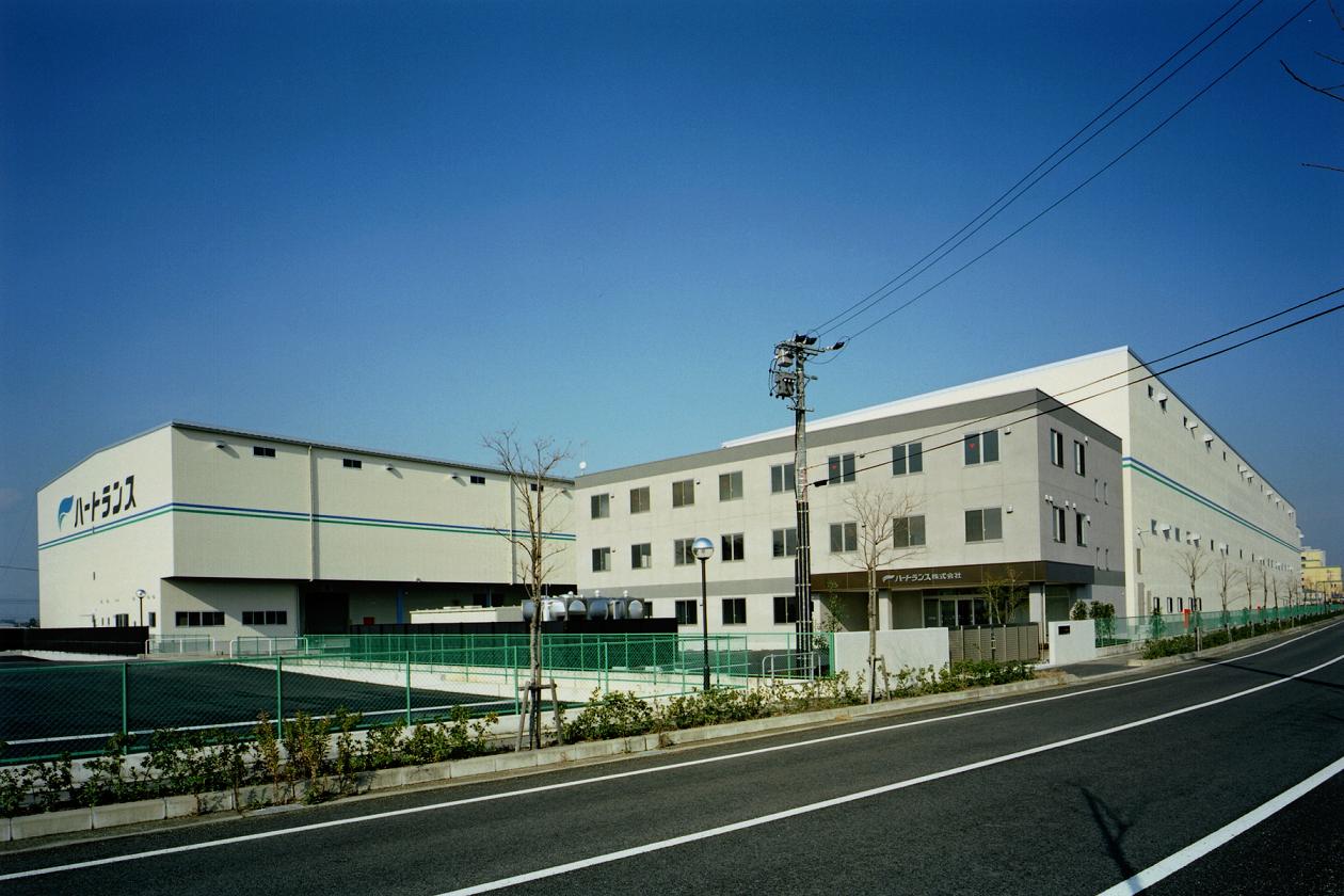 本社屋及び物流センター