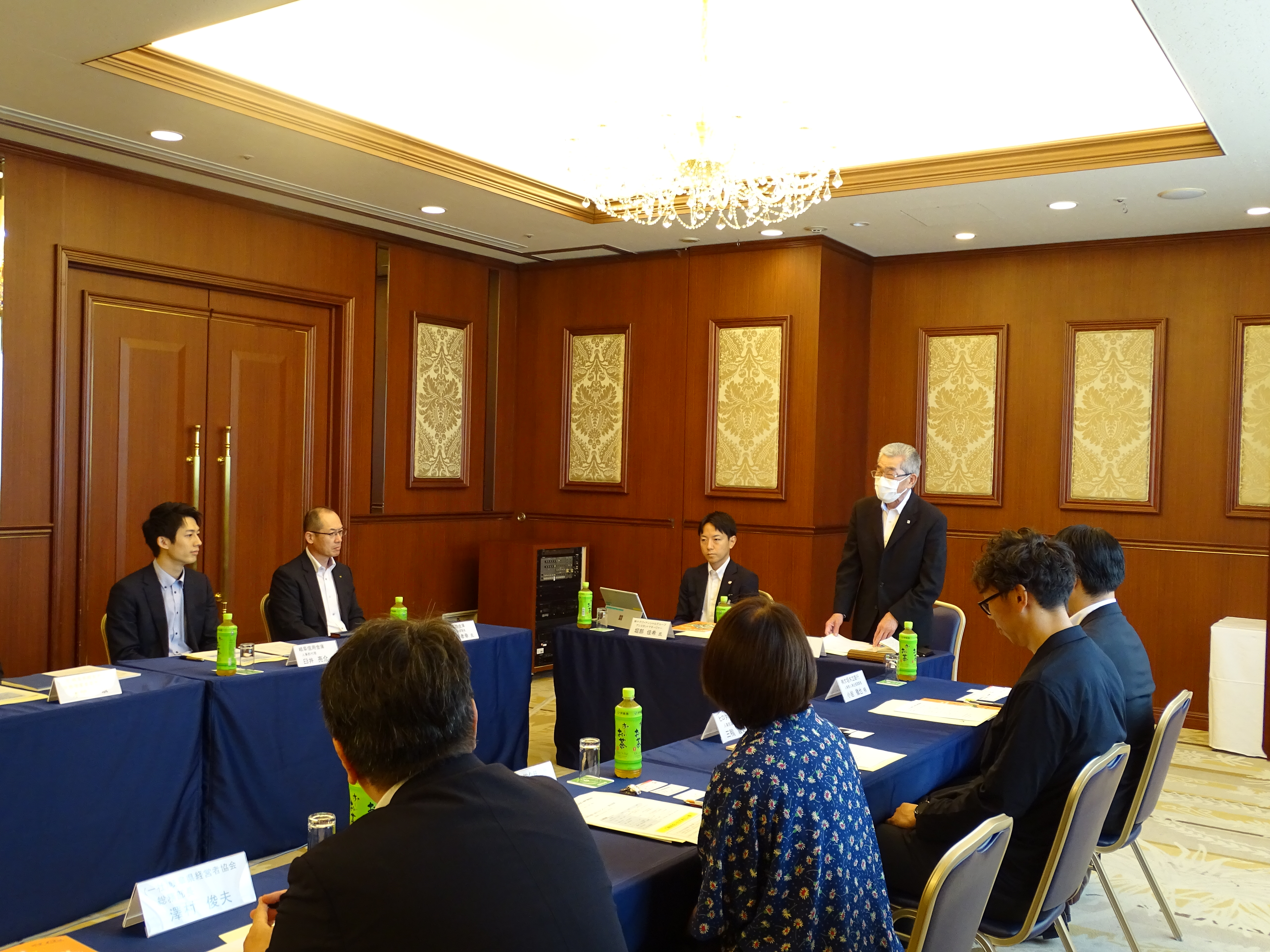 大学求人専門委員会を開催